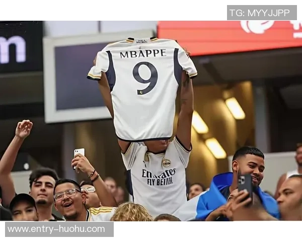 姆巴佩留在马德里专注训练球队全力关注其恢复情况