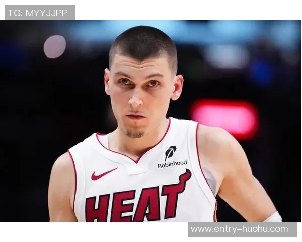 希罗与公牛吉祥物半场对决公牛一击命中让希罗瞬间退缩